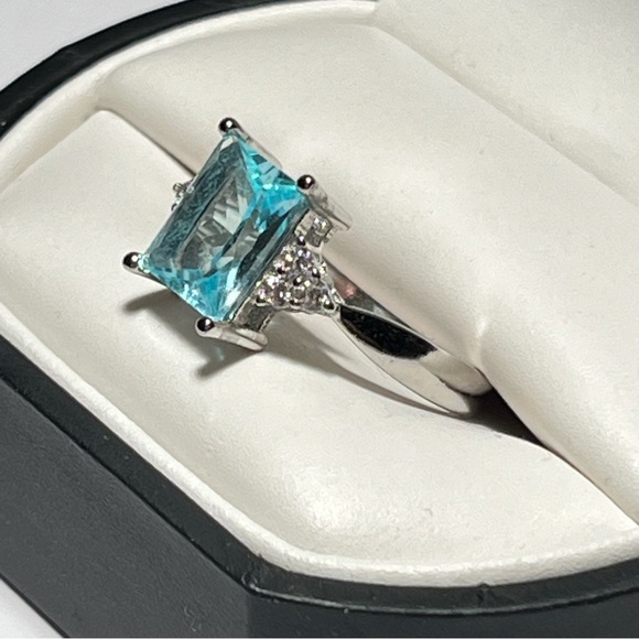 925 Sterling Silver Aquamarine Ring - Picture 4 of 6